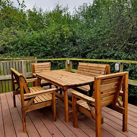 The Woodland Lodge - Wood Fired Hot Tub And Firepit-2